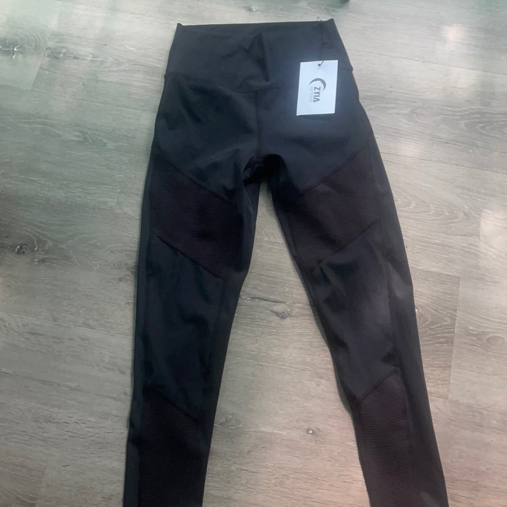 NWT ZYIA Brilliant HR 7/8 Leggings size 4